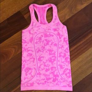 EUC Lululemon tank. Size 2